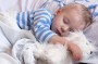 شمال نیوز : یک پژوهش جدید نشان می‌دهد کودکانی که در اتاقی جدا از پدر و مادر خود می‌خوابند،خواب عمیق‌تری را تجربه کرده و زودتر از خواب بیدار می‌شوند.
