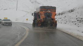 برف روبی ۱۰۰ کیلومتر از محور‌های مازندران