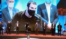 اهدا جایزه ویژه سی‌ونهمین جشنواره فیلم فجر به کارگردان مازندرانی