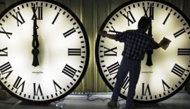 مصوبه مجلس: ساعت رسمی کشور دیگر تغییر نمی‌کند