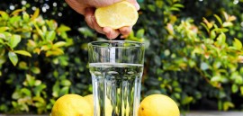 ۹ مزیت نوشیدن آب گرم و لیمو ترش