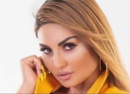 عکس/ خواننده زن مشهور آذربایجانی در قم 