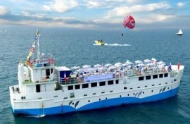 نخستین اتوبوس دریایی مازندران در ساحل نوشهر به آب انداخته شد