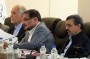  احمدی‌نژاد در حالی روز شنبه در مجمع تشخیص حاضر شد که رفتارهای چند ماه اخیر و رادیکالیسمی که در پیش گرفته، او را در وضعیت متناقضی قرار داده است. 