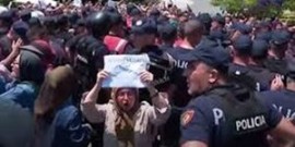 روز سیاه منافقین؛ واکنش کاربران توییتر به حمله پلیس آلبانی به منافقین