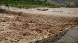 احتمال جاری شدن روان آب و ریزش سنگ در کوهستان