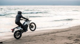 توقیف موتور سیکلت‌های مزاحم در ساحل