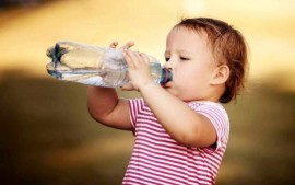 چقدر آب بنوشیم تا با کمبود آب مواجه نشویم؟