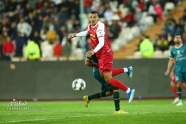 مهاجم پرسپولیس از ایران خارج شد