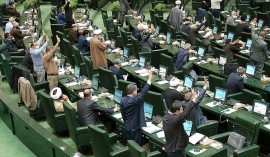 نامه انتقادی جمعی از نمایندگان به پزشکیان درباره لایحه مقابله با انتشارمحتوای غیرواقع/ امضای دو نماینده مازنی در مخالفت لایحه
