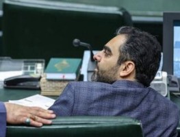 افشاگری اصولگرایانه علیه ثابتی: سپاه، خط «گردان های سایبری» را سفید کرد تا مجیزگوی کارنامۀ نداشته شما باشند؛ نمایندگی تان را مدیون سپاه هستید، گربه صفت نباشید