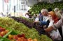 شمال نیوز: قیمت روز 20 محصول پرمصرف میادین میوه و تره بار در دو گروه انواع میوه و سبزیجات و صیفی‌جات اعلام شد.
