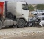 شمال نیوز: تصادف یک دستگاه کامیون تریلر با سواری اوپل که بامداد امروز در منطقه وانا محور هراز اتفاق افتاد هشت کشته و مجروح برجای گذاشت.
