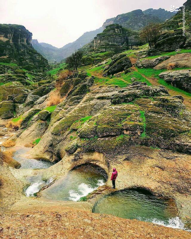 تصویری زیبا از هفت حوض مخمل کوه