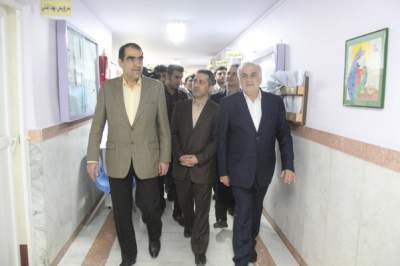ورود وزیر بهداشت و درمان به مازندران و بازدید از بیمارستان بوعلی ساری