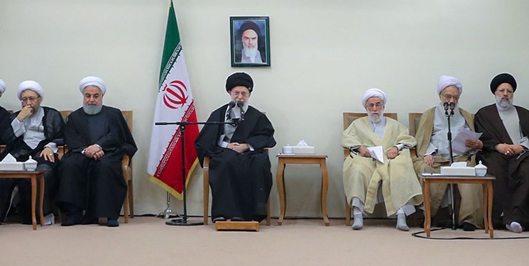 رهبر انقلاب: همه امکانات را بسیج کنیم سنگینترین شکست تاریخ آمریکا رقم میخورد