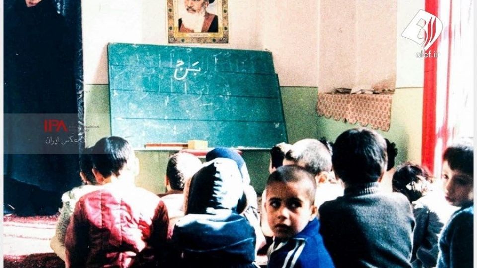 مدارس دهه ۷۰ از قاب دوربین