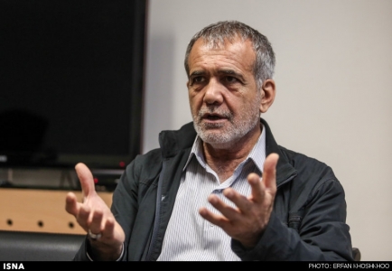 پزشکیان: وقتی احمدی نژاد می‌تواند رئیس جمهور باشد چرا ظریف نتواند/ ظریف نمی‌تواند دبیرکل سازمان ملل شود