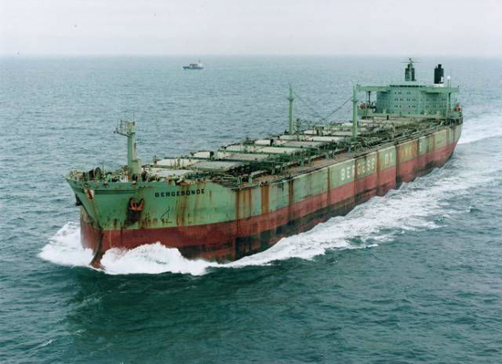 ۱۰ کشتی نفتکش غول پیکری که تاکنون جهان به چشم دیده است