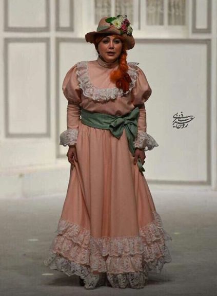 گریم متفاوت بازیگر زن ایرانی با موهای هویجی+ عکس