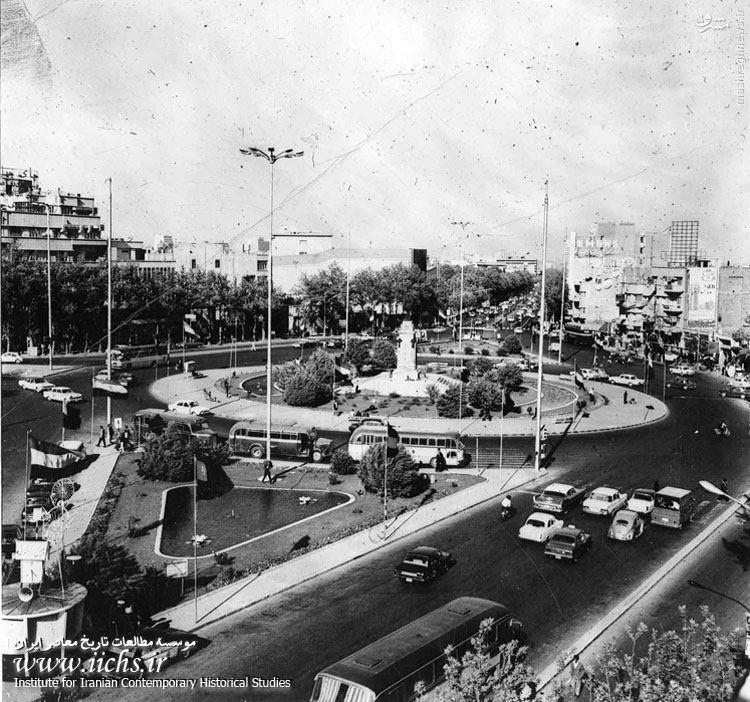 عکس/ میدان انقلاب در دهه 40