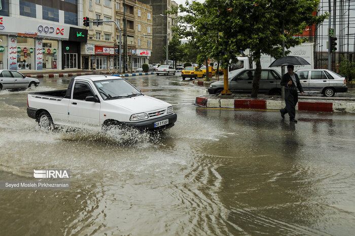 باران شدید باران باعث آبگرفتگی معابر شهری نقاطی از مازندران شد