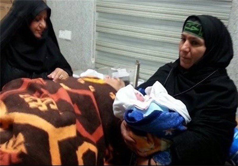 تولد نوزاد ایرانی در راه کربلا +(تصویر)