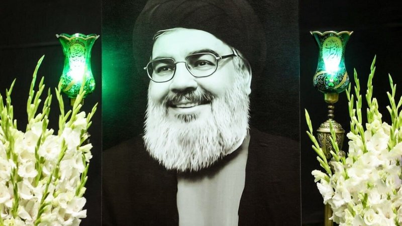 لحظه جانسوز وداع دختر شهید سید حسن نصرالله با پیکر پدرش+ فیلم