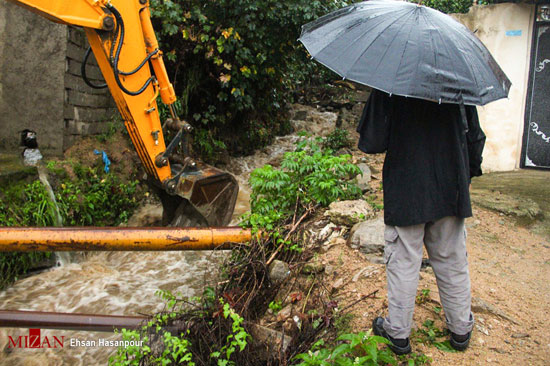 بارش باران و آبگرفتگی معابر در لاهیجان و لنگرود