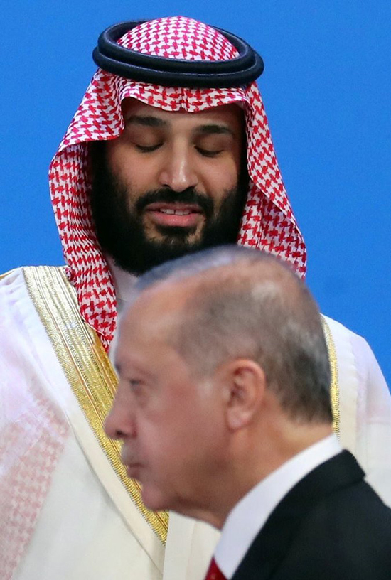 چهره بن‌سلمان هنگام عبور اردوغان از مقابل او!