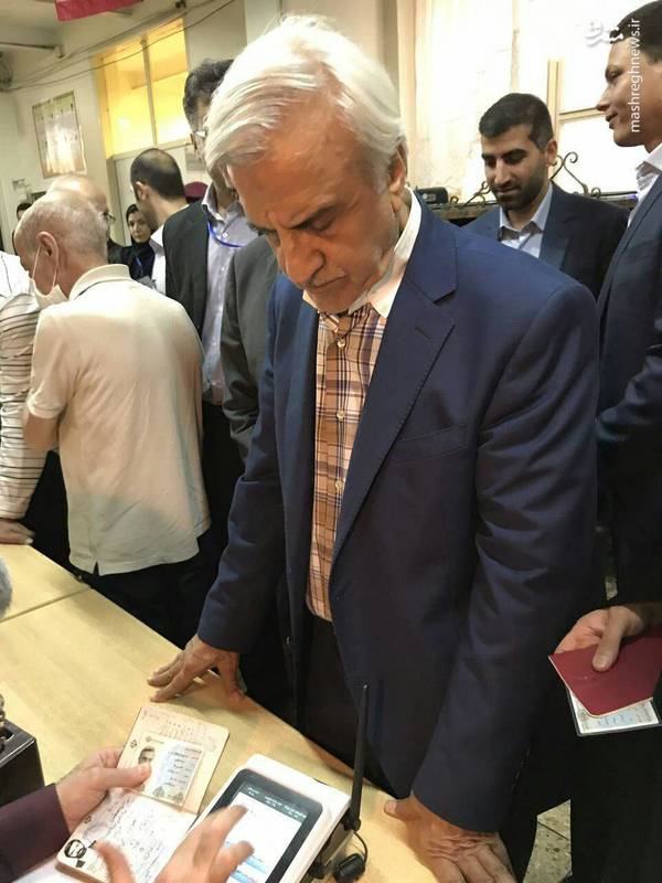 سیدمصطفی هاشمیطبا سیدمصطفی هاشمیطبا