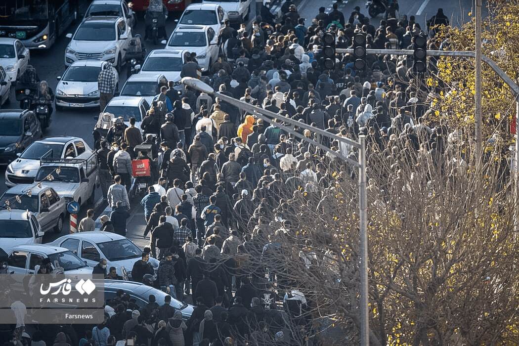 تصاویری که فارس از تجمعات امروز در لاله&zwnj;زار و مرکز تهران منتشر کرد