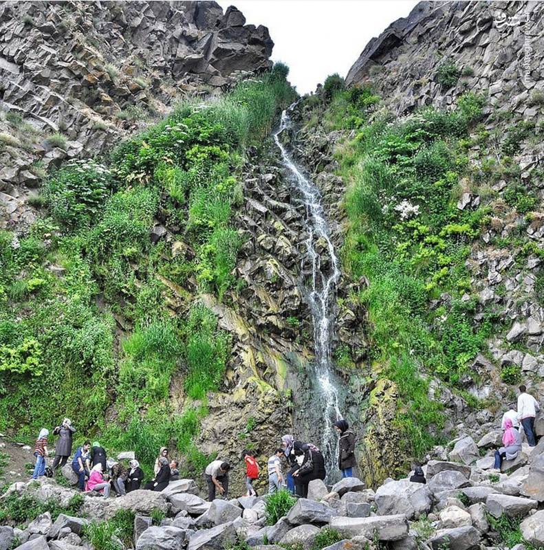 آبشار سردابه یکی از زیباترین آبشارهای کشور