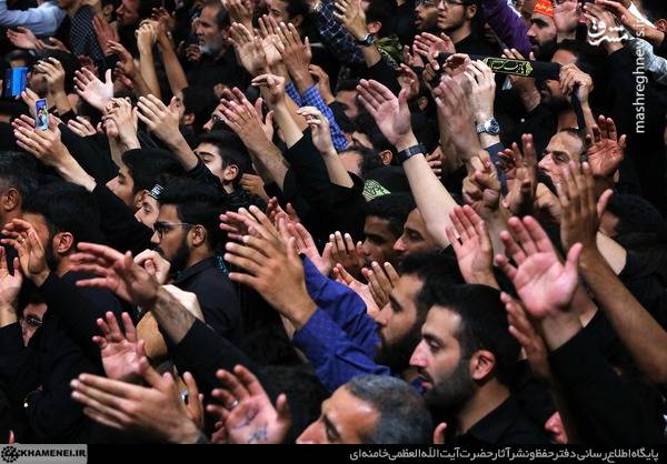 پنجمین شب عزاداری ایام محرم ۱۴۴۰ در حسینیه امام خمینی در حضور رهبر انقلاب