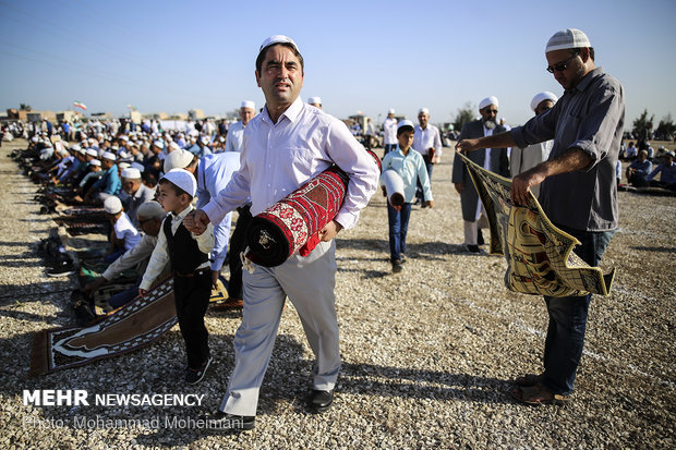 نماز عید قربان و مراسم ذبح قربانی در بندر ترکمن
