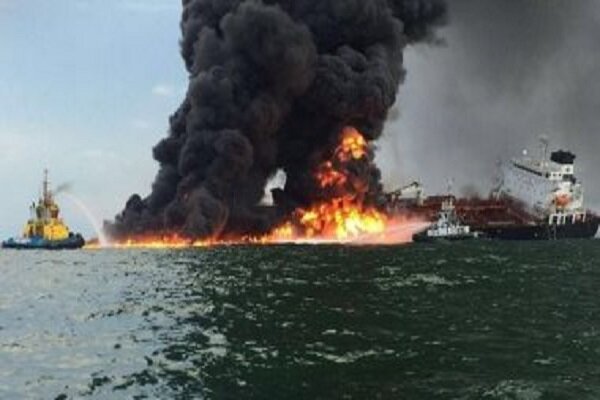انتشار نخستین تصویر از نفت‌کش‌های حادثه دیده در دریای عمان