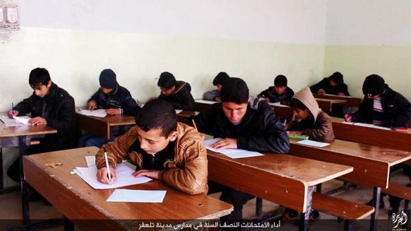 آغاز فصل امتحانات کودکان داعشی + عکس