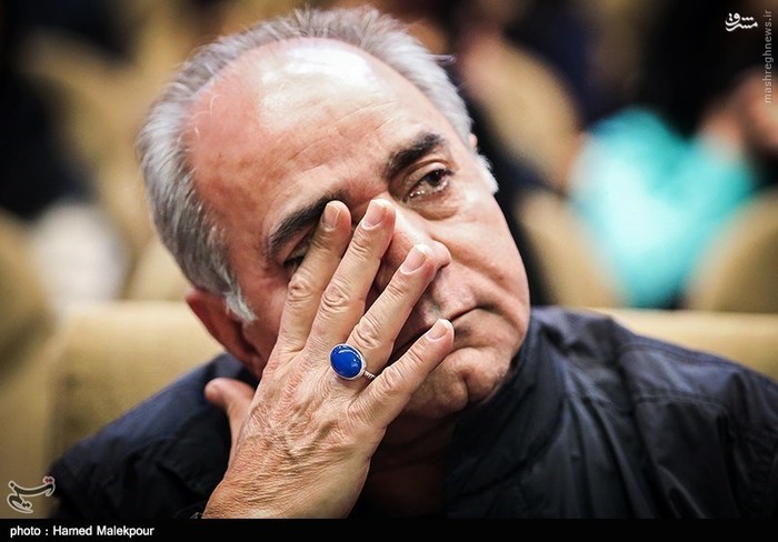 عکس: گریه بهترین بازیگر ایران درحضور خانواده هسته‌ای
