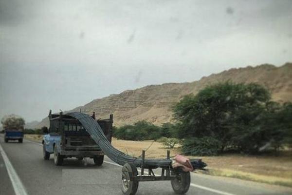 عکس: خلاقیت عجیب و خطرناک یک نیسان آبی