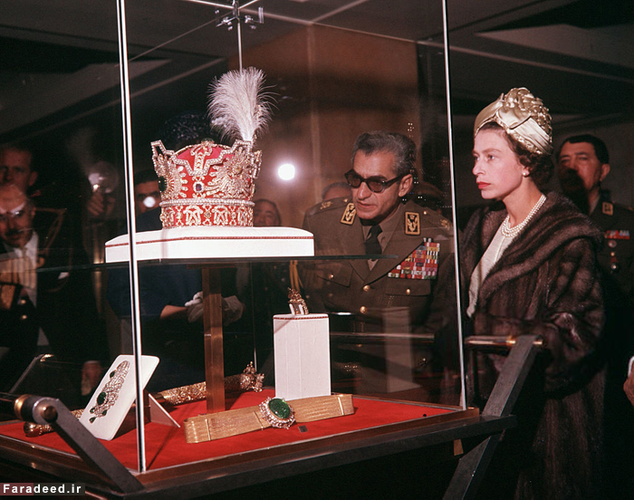  ملکه انگلیس درموزه جواهرات سلطنتی تهران