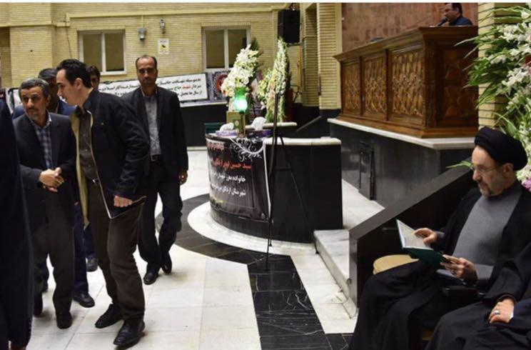 (عکس) حضور خاتمی و احمدی‌نژاد در یک مراسم