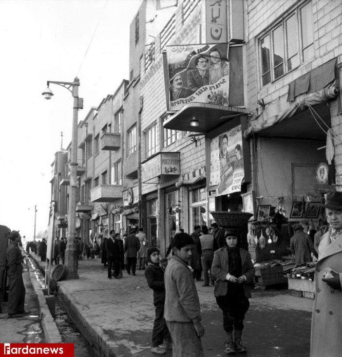 نمایی از سینما برلیان تهران در دهه ۱۳۳۰