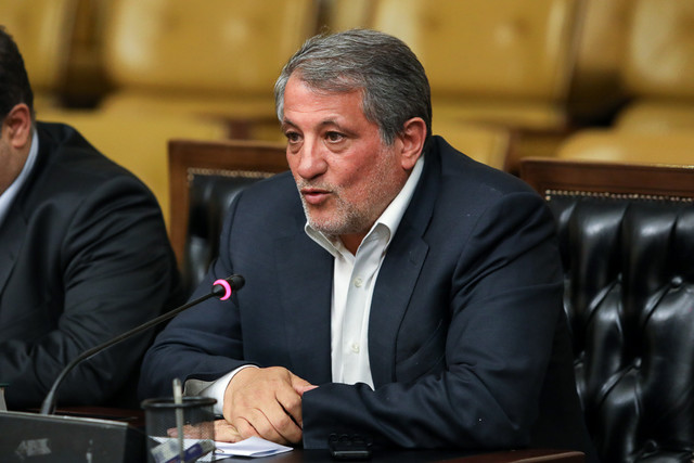 «بهشت» از آن چه کسی می شود؟/ نامزدهای شهرداری تهران به صف شدند/ محسن هاشمی از «شهر» به «کشور» می رسد؟/ حامیان خروج جهانگیری از دولت با رفتن نجفی خوشحال شدند/ لابی سنگین برای اسباب کشی عارف از بهارستان به بهشت/ حناچی و بی طرف همچنان شانس دارند «بهشت» از آن چه کسی می شود؟/ نامزدهای شهرداری تهران به صف شدند/ محسن هاشمی از «شهر» به «کشور» می رسد؟/ حامیان خروج جهانگیری از دولت با رفتن نجفی خوشحال شدند/ لابی سنگین برای اسباب کشی عارف از بهارستان به بهشت/ حناچی و بی طرف همچنان شانس دارند