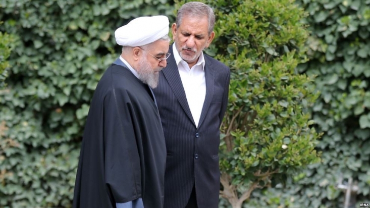 «بهشت» از آن چه کسی می شود؟/ نامزدهای شهرداری تهران به صف شدند/ محسن هاشمی از «شهر» به «کشور» می رسد؟/ حامیان خروج جهانگیری از دولت با رفتن نجفی خوشحال شدند/ لابی سنگین برای اسباب کشی عارف از بهارستان به بهشت/ حناچی و بی طرف همچنان شانس دارند «بهشت» از آن چه کسی می شود؟/ نامزدهای شهرداری تهران به صف شدند/ محسن هاشمی از «شهر» به «کشور» می رسد؟/ حامیان خروج جهانگیری از دولت با رفتن نجفی خوشحال شدند/ لابی سنگین برای اسباب کشی عارف از بهارستان به بهشت/ حناچی و بی طرف همچنان شانس دارند