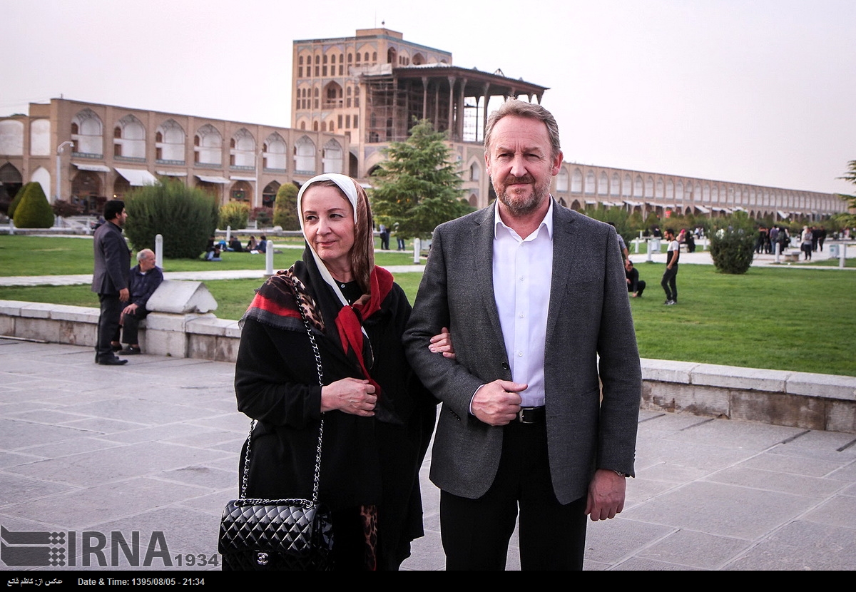 عکس یادگاری رئیس جمهور بوسنی و همسرش در اصفهان