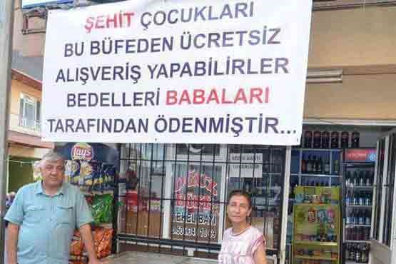 عکس: بنر متفاوت یک مغازه دار در ترکیه