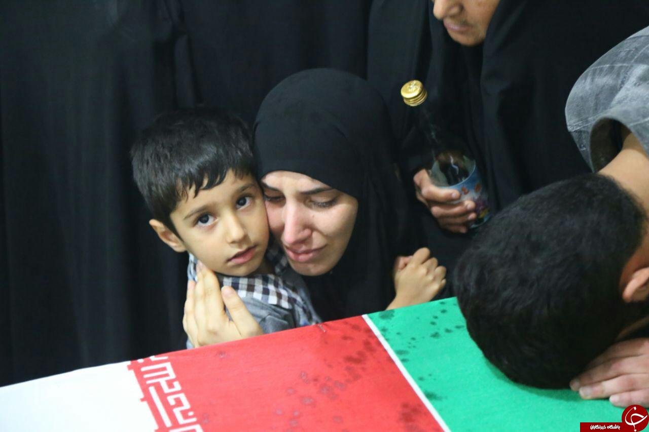 وداع خانواده شهید مدافع حرم+ تصاویر