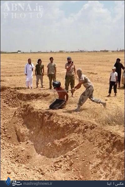 داعش با شمشیر گردن می‌زند + تصاویر