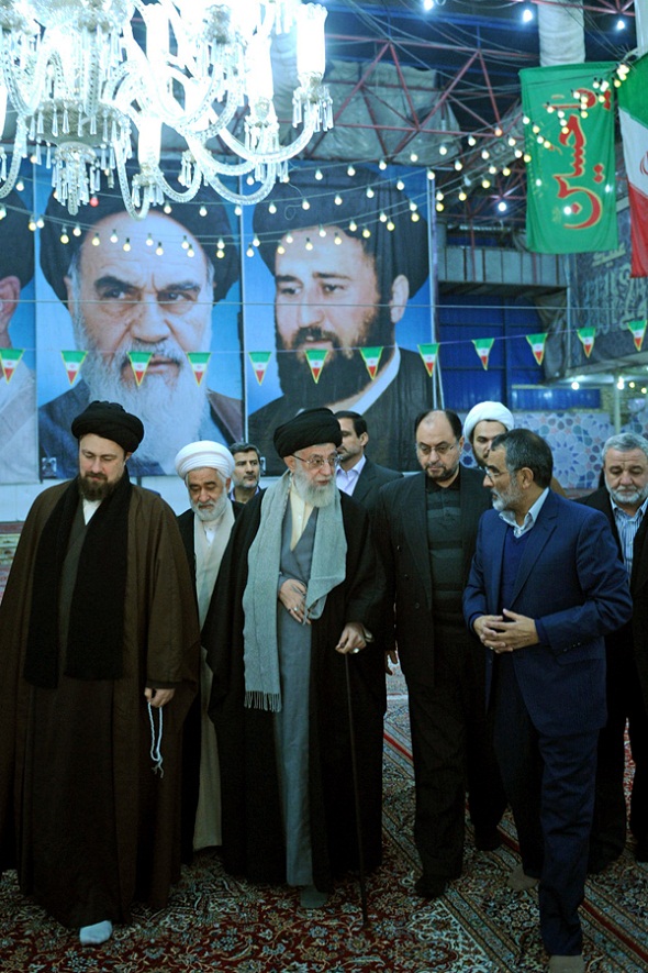 تصاویر : رهبر انقلاب در مرقد امام(ره)