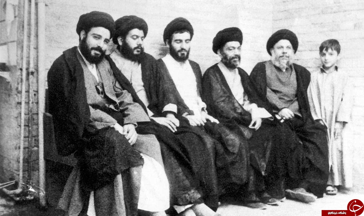 آیت الله هاشمی شاهرودی در کنار آیت الله سیدمحمدباقر صدر